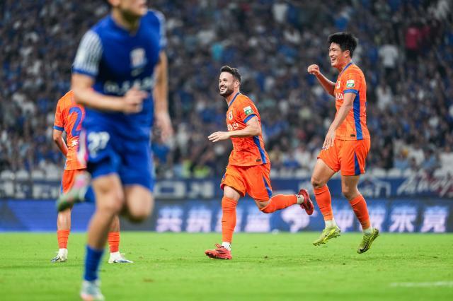 不仅有两个, 争冠球队的, 申花